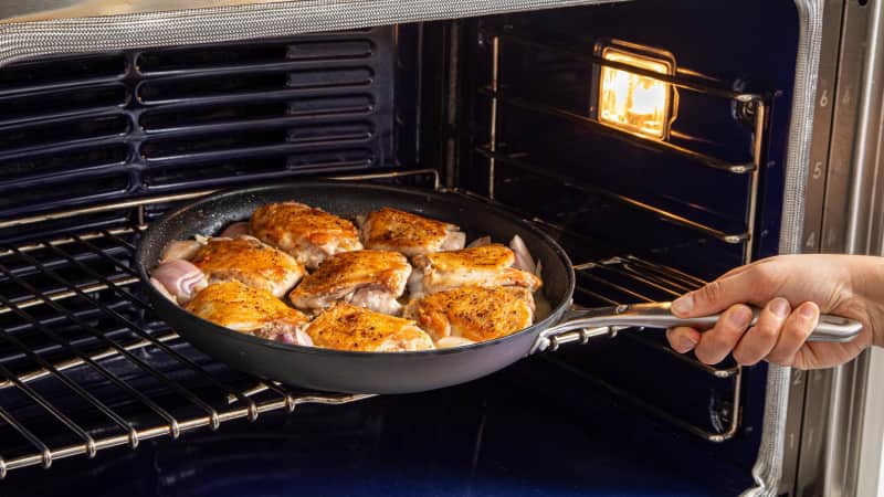 Can you put a skillet in the oven on sale